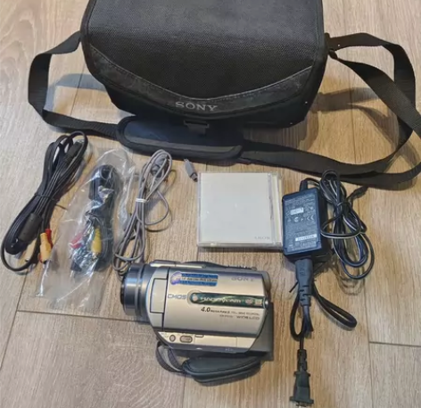 索尼摄像机 dcr- dvd505e 成色...