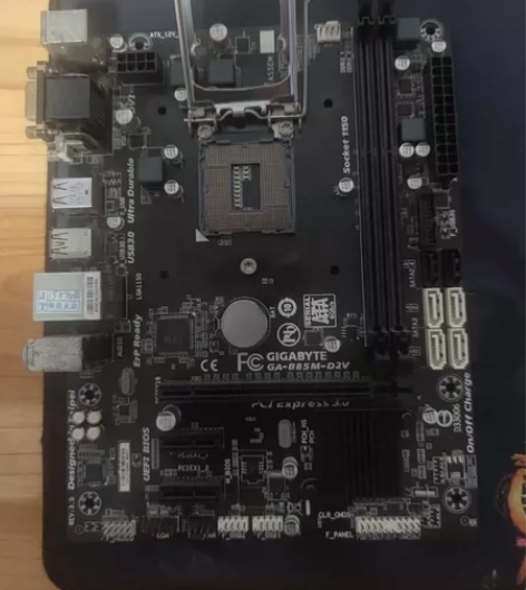 升级了配置，出个技嘉B85M-D2V主板，...