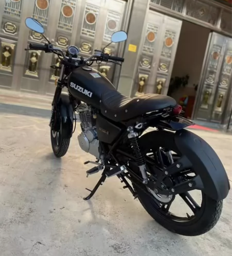 铃木复古150cc网红版 磨砂黑武士 复古...