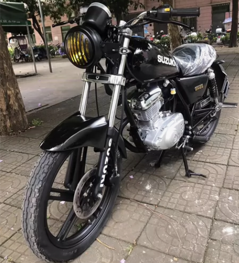 九成新铃木复古摩托车 感兴趣的话点“我想要...