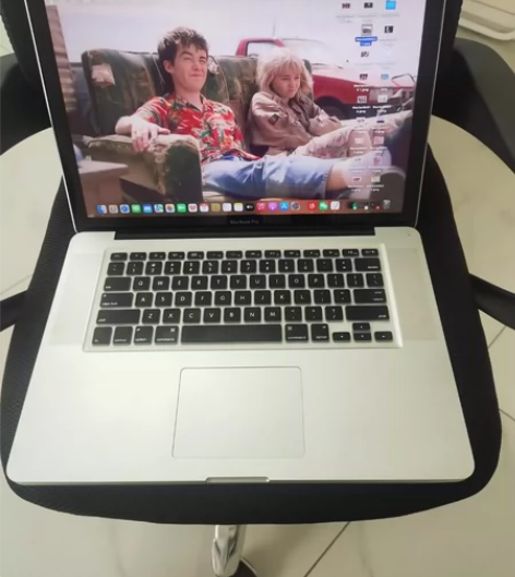 闲置出苹果笔记本macbook pro15...