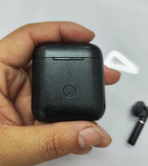 QCY t8Pro真无线蓝牙耳机，左耳外观...