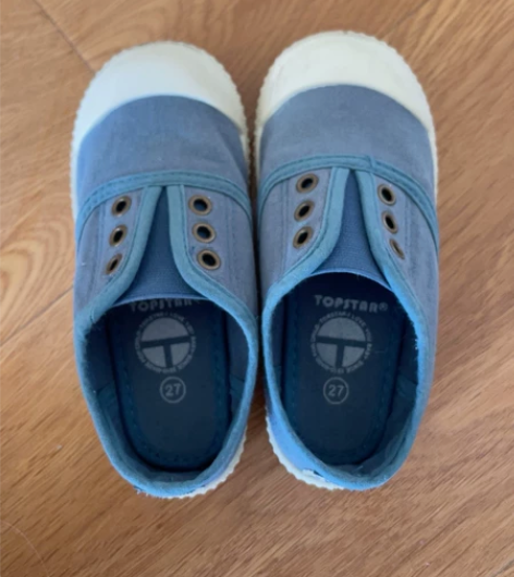 儿童帆布鞋，码偏小，标注27码，实际大概2...