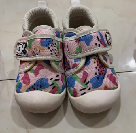 22码巴布豆单鞋 感兴趣的话点“我想要”和...