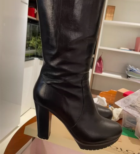 OLGA意大利品牌时尚气质精致冬季长靴纯牛...