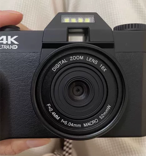 内存可以拍几千张照片，还可以翻转自拍 可以...