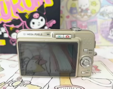 卡西欧z1050 日报香槟色有效像素101...