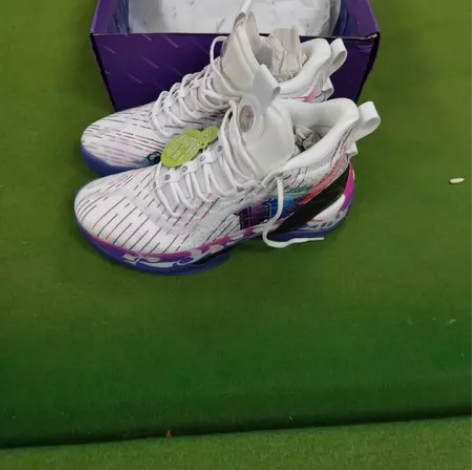 安踏kt7剁手篮球鞋 全新43码 全新正品...