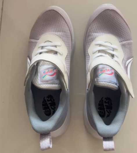 李宁运动鞋36码 几乎全新，拍后不退??几...