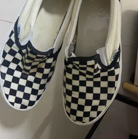 Vans 别人送的，正品，有穿过一阵子，后...