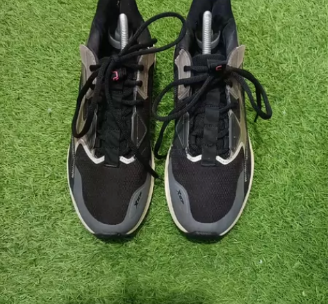 42码  特步运动鞋  二手闲置 鞋子保证...