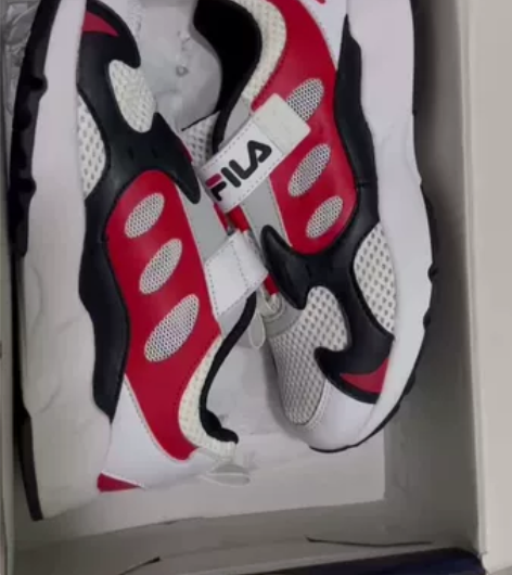 斐乐中大童网面鞋，34码，穿一洗一，一次就...