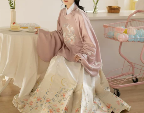 云藏月绣拾月明制汉服女款圆领短袄马面裙春套...