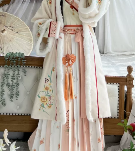 茗月萱原创 试穿过一次 冬款宋制汉服女对襟...