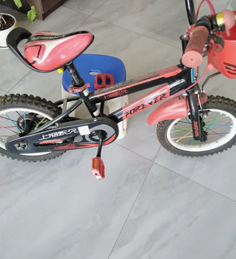 永久14寸儿童自行车一辆，3到8岁男女孩都...