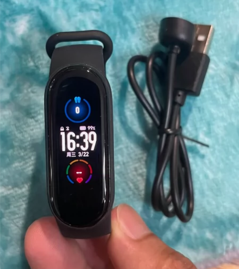 小米手环5NFC，无原包装，有磁吸充电线。...