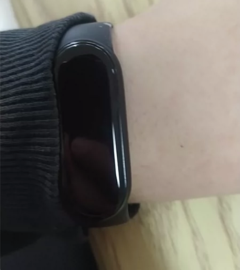 小米手环5nfc，放家里存灰很久了，直接出...