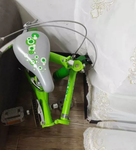 儿童折叠自行车 感兴趣的话点“我想要”和我...