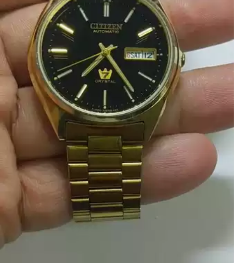 “金色”西铁城，走时好，日历星期正常(可快...