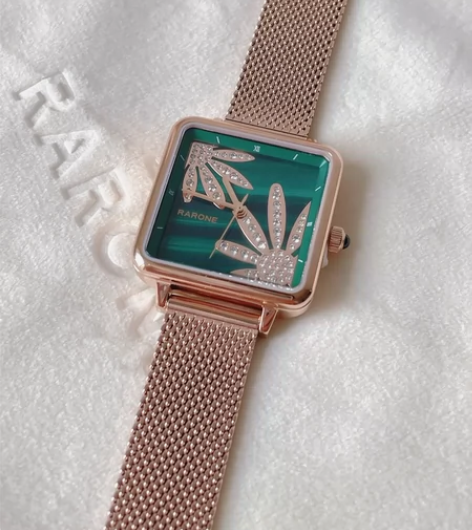 雷诺小雏菊石英手表女简约气质新款方形女士小...