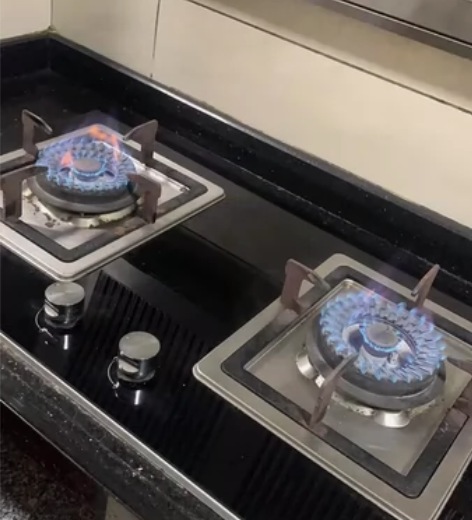 火王油烟机，购买的新机使用时间半年，外壳崭...