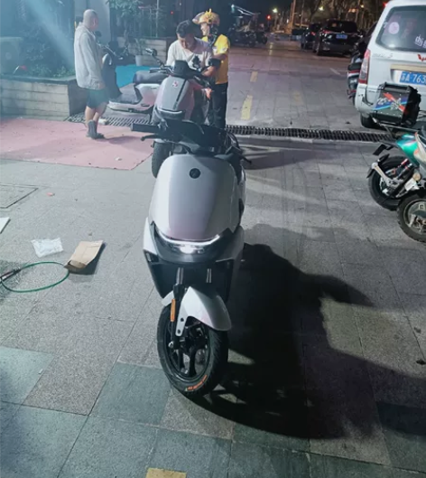 九号M95C银色    准新车    72...