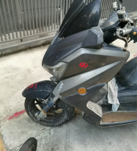 T8锂电池电动车零件可拆卖，台湾宝岛哥避震...