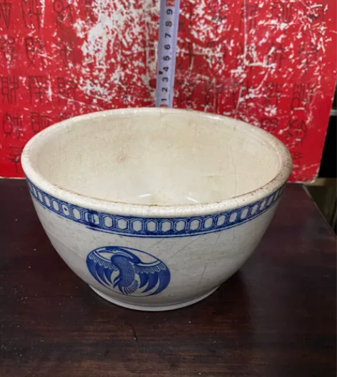 民国瓷器缸，有冲线！ 感兴趣的话点“我想要...