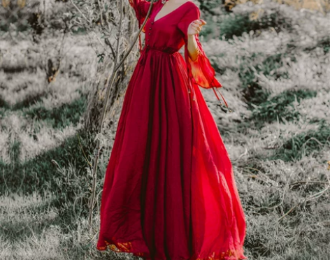 ?[转卖]西藏青海湖沙漠旅拍复古V领喇叭袖...