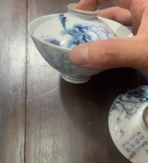 老青花盖碗 一套加一个盖子 感兴趣的话点“...