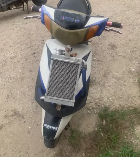 雅马哈巧格100踏板摩托车 爆改，拆车件，...