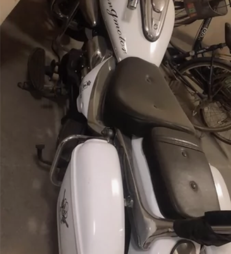 闲置大摩托一辆，21年的新车，手续齐全，必...