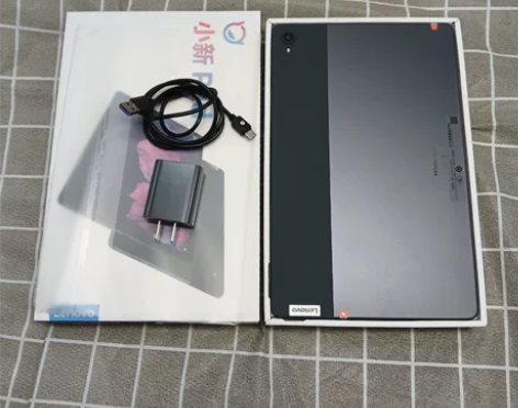 联想小新pad，4+64g，买来平时刷抖音...