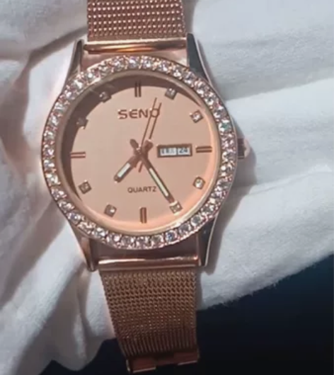 纯手工镶嵌顶级钻石 火彩非常好 女士表商务...