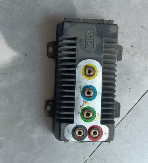 出个新大洲大黑牛原厂控制器72V需要的可以...