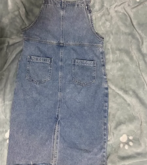 背带裙实体店购入，s码，不喜欢了 感兴趣的...