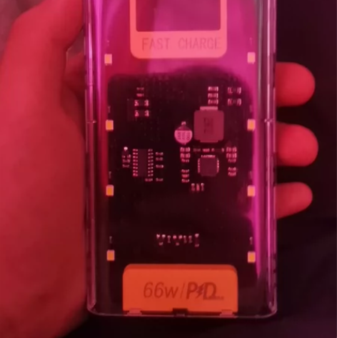 倍思牌充电宝，20000毫安，支持66瓦闪...