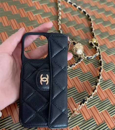 苹果13pro手机壳，手机置换了。左下角有...