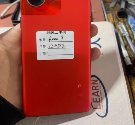 oppo reno9.   99新。刚买没...