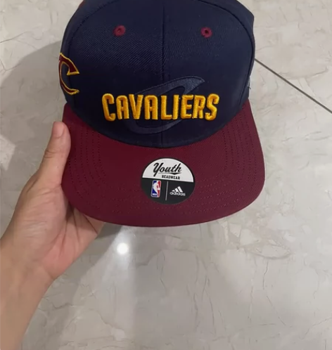 阿迪达斯 NBA詹姆斯骑士队帽子 接近绝版...