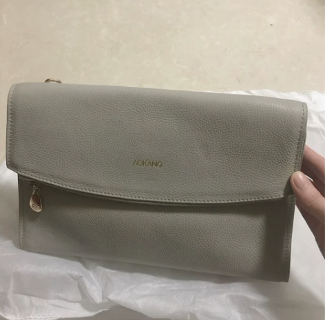 奥康真皮女包，长28cm，宽8cm，高18...