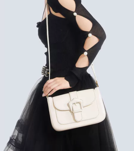 穿搭博主闲置，原价359。欧时纳云彩单肩斜...