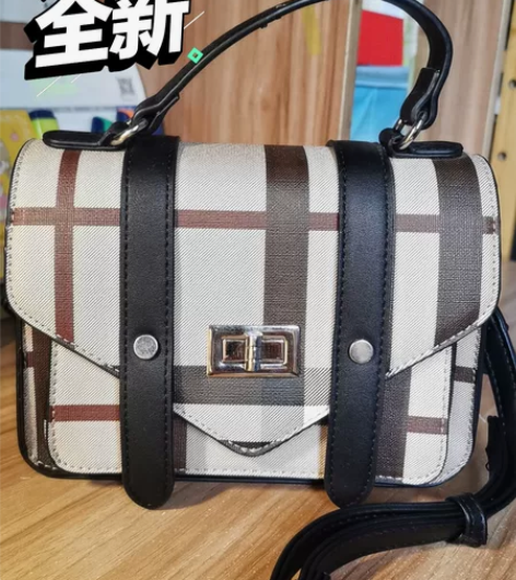 斜挎包，闲置低价出售，偏远地区不包邮！ 感...