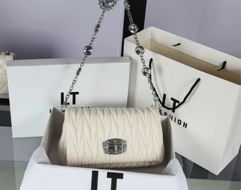 包包新款羊皮香港代购2021时尚MIU缪包...