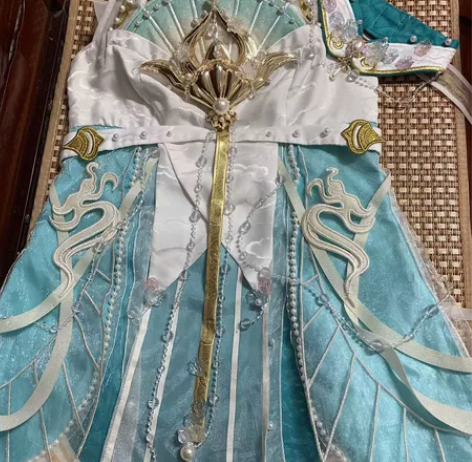 【出】华丽版游龙清影 喵屋家m码全套衣服+...