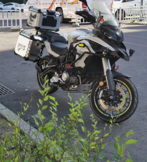 18年的贝纳利金鹏502拉力车 带原厂三箱...