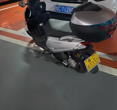 出21年铃木uy一台 2400公里 全车原...