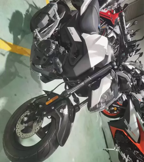 春风狒狒大甩卖 白色 全车原版原漆 车子非...