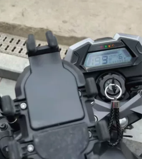 春风狒狒！21年的的，今年二手车买的现在3...