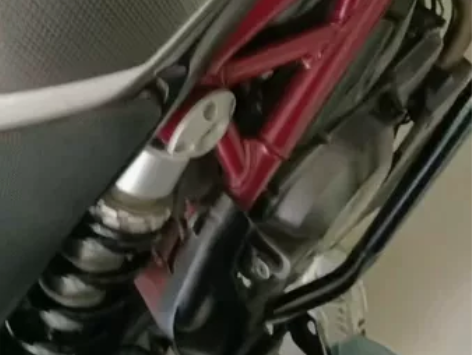 贝纳利黄龙300，中国好声音。17年上牌车...